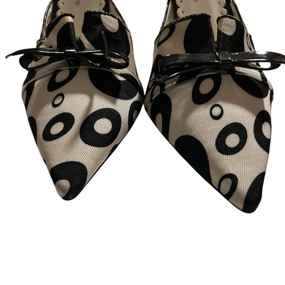 J.Renee Black & White Size 7.5 Bow Tie Pointed Toe High Heels W D’Orsay - Picture 2 of 6